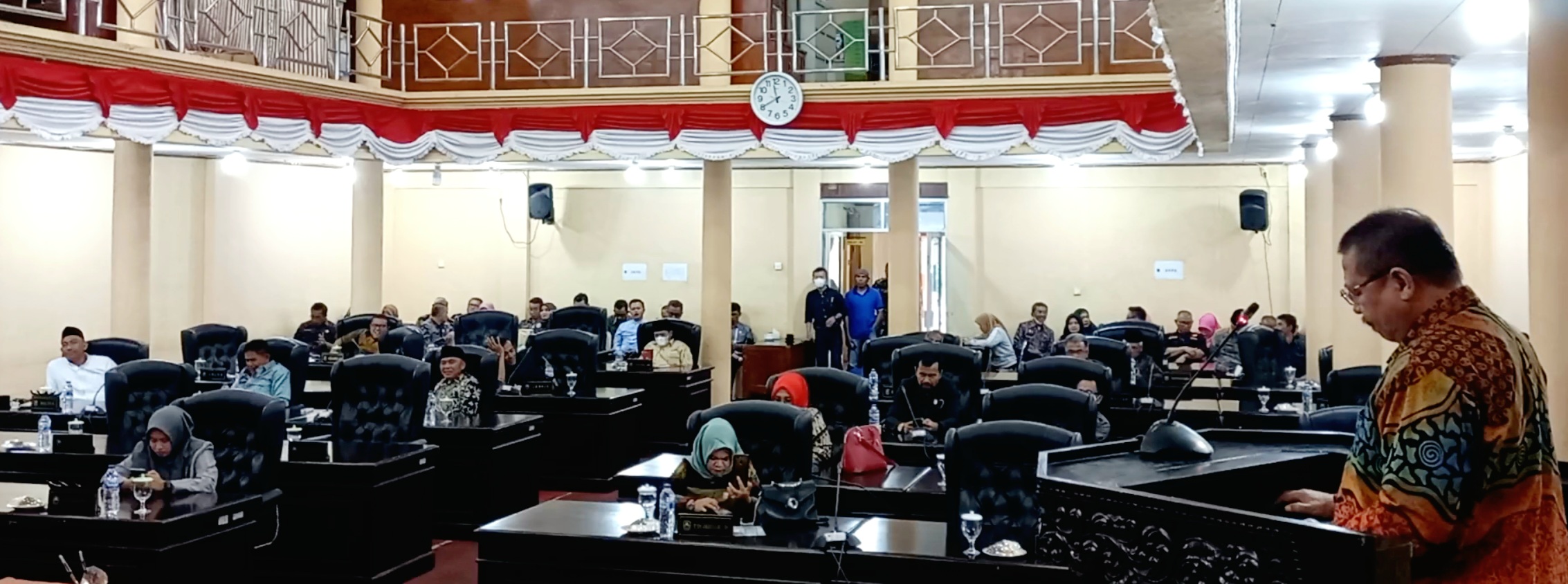 RAPAT PARIPURNA DPRD KABUPATEN SOLOK
